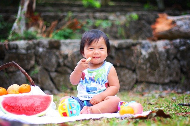 baby eating