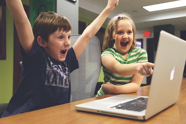 children on a laptop