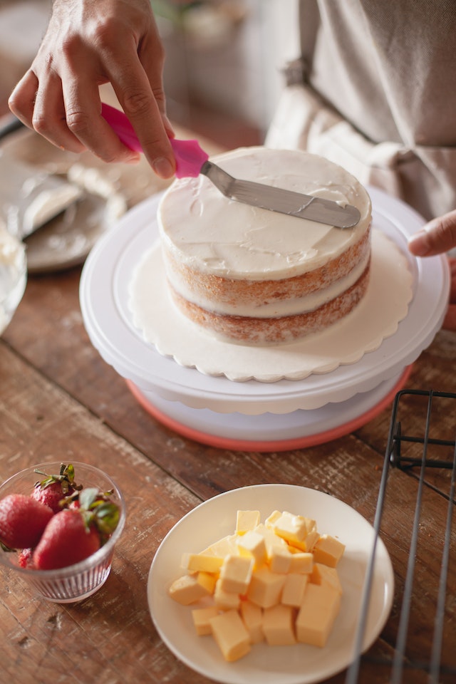 cake baking